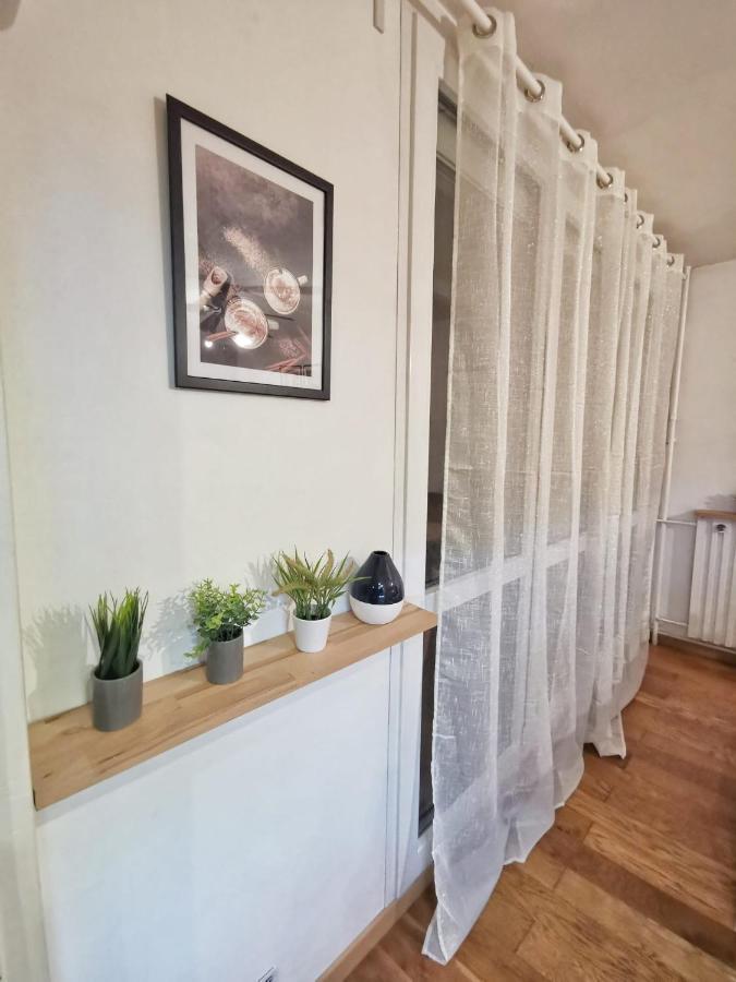Le Calme Du Sentier - Marne Apartment Нуази-ле-Гран Екстериор снимка